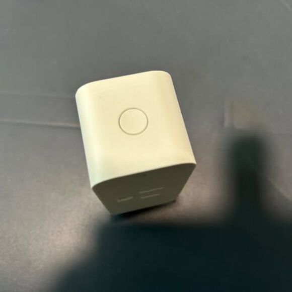 Smart AC plug/adapter - Picture 2 of 3